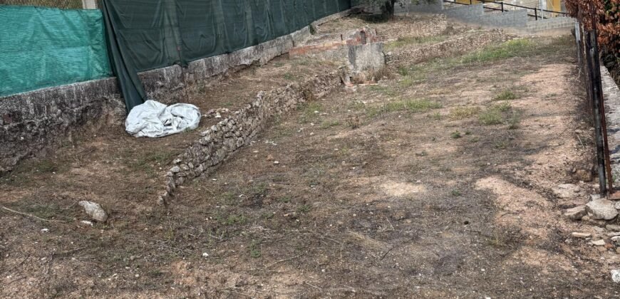 Terreno urbano en venta en Sant Martí de Tous, cerca del centro del pueblo.