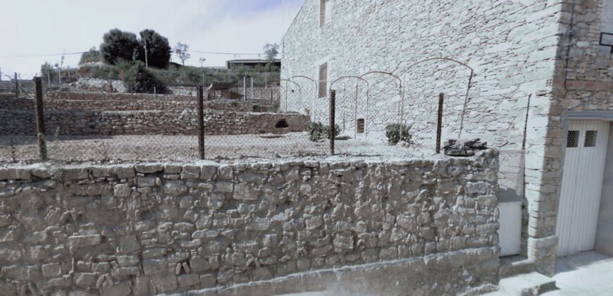 زمین شهری برای فروش در Sant Martí de Tous، نزدیک مرکز شهر