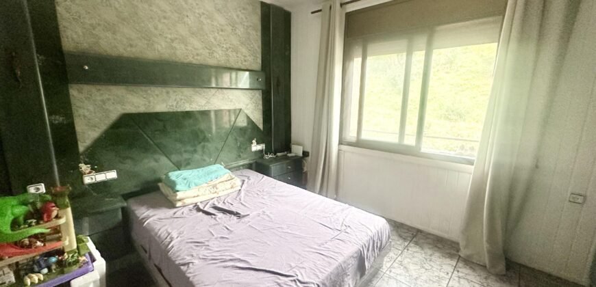 Piso de 2 habitaciones en venta en El Carmel, Barcelona.