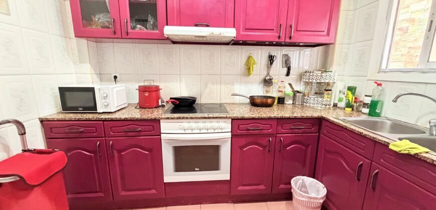 Piso de 2 habitaciones en venta en El Carmel, Barcelona.