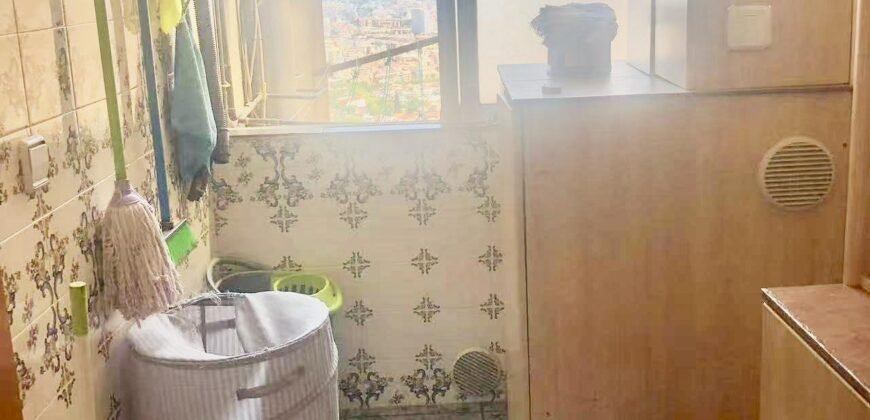 Piso de 2 habitaciones en venta en El Carmel, Barcelona.