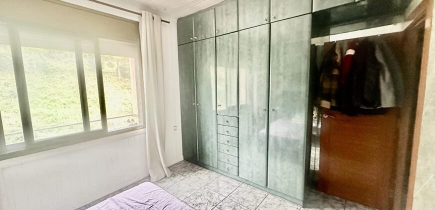 Piso de 2 habitaciones en venta en El Carmel, Barcelona.