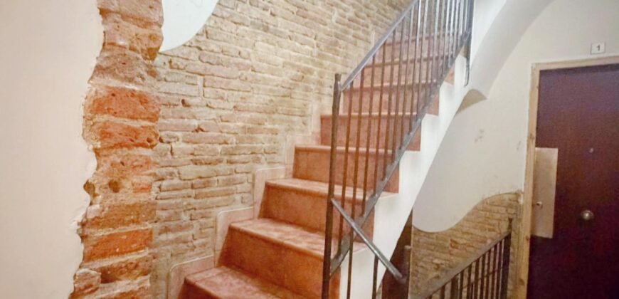 Piso en venta en Barcelona / Carrer del Carme