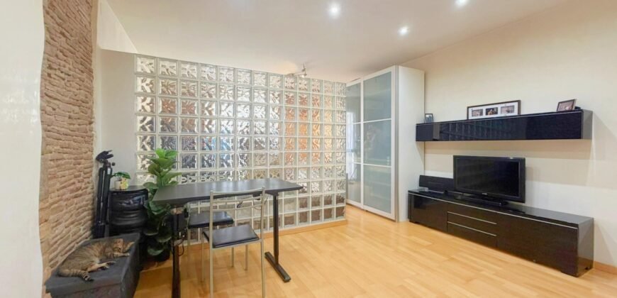Piso en venta en Barcelona / Carrer del Carme