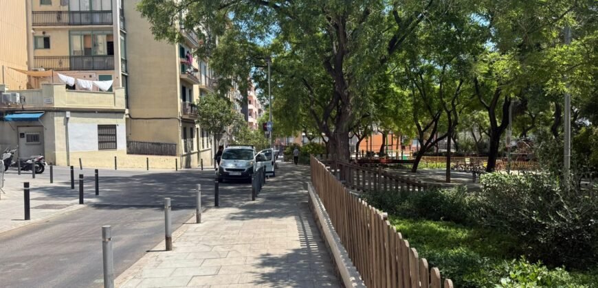 آپارتمان همکف برای فروش در محله Sants بارسلونا